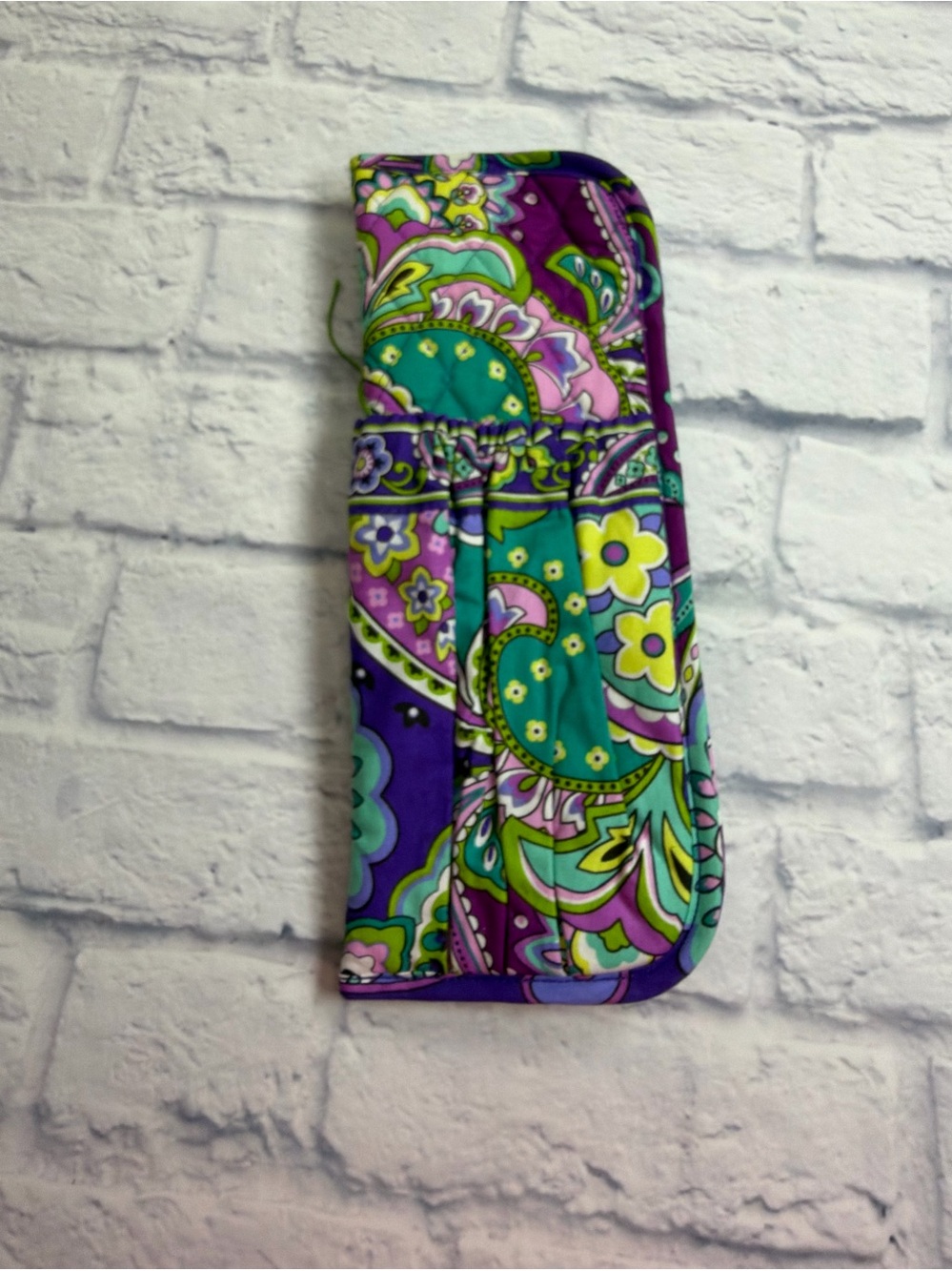 NWOT Vera Bradley Retired Pattern “Heather” Curling Iron/Straightener Case.
